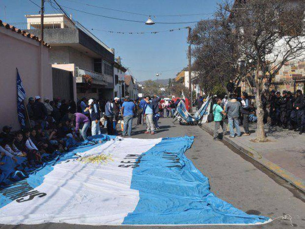 El Seom prepara una marcha provincial