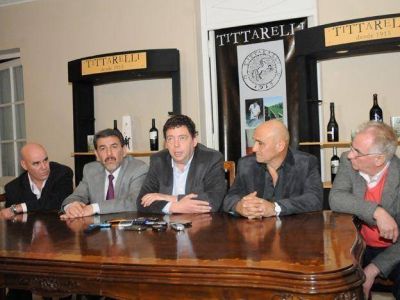 Con importante inversi�n, Rivadavia proyecta moderna planta de mosto