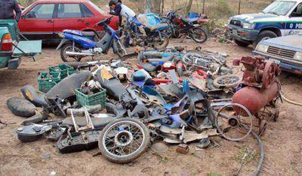 Secuestraron dos motos y cerca de 170 piezas de veh�culos sustra�dos
