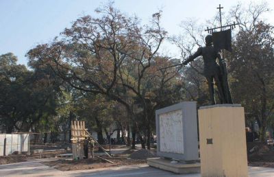 Se est� construyendo la "Plaza de la Fundaci�n" al lado del Parque Avellaneda
