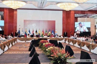 Rafael Correa llam� a crear un nuevo orden mundial de los pueblos