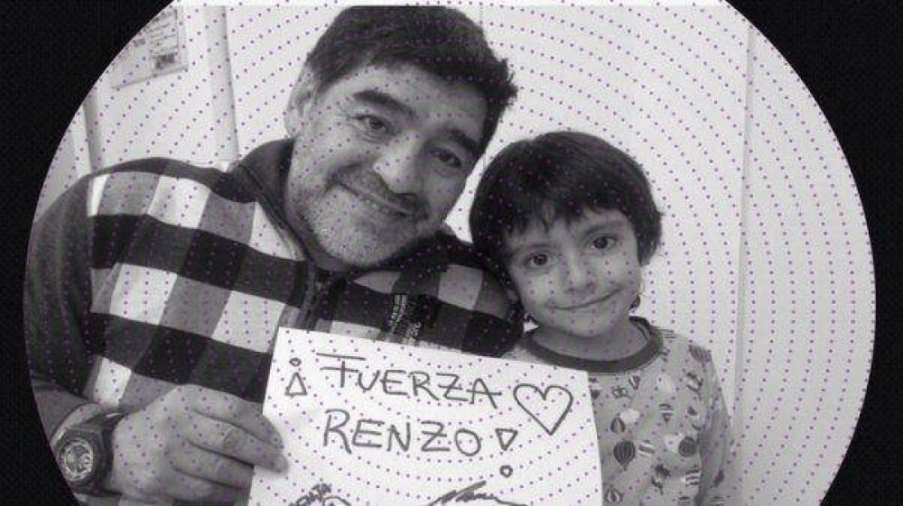 El mensaje de aliento que le envi� Maradona a Renzo en las redes sociales
