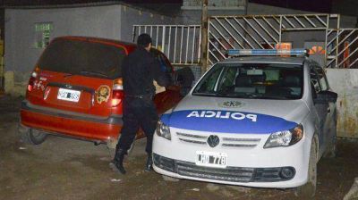 Denunci� que su vecino le apunt� con un arma por pedirle que corriera su auto