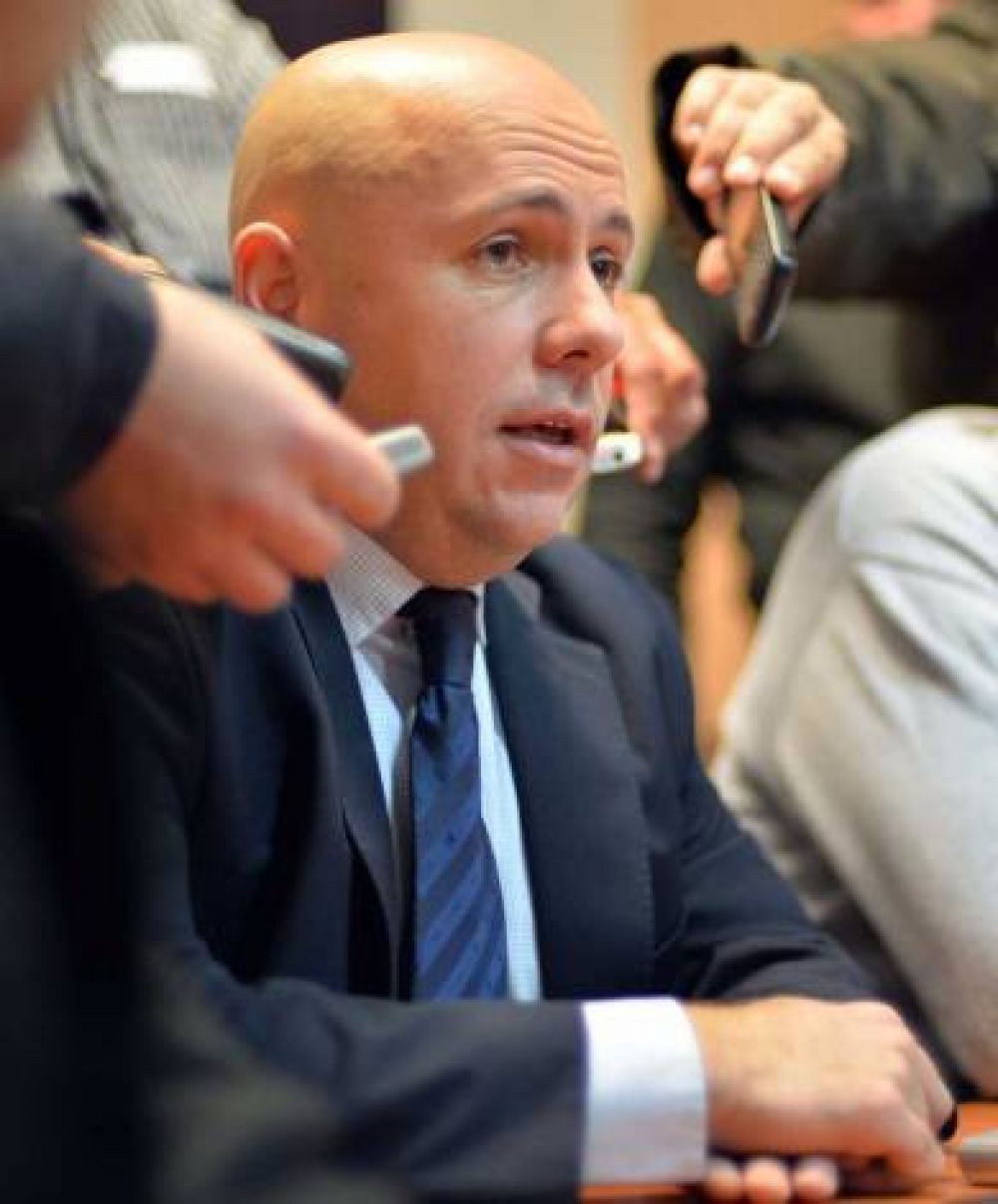 Sastre le respondi� a Willy Paats: �Si tiene datos que vaya a la justicia�
