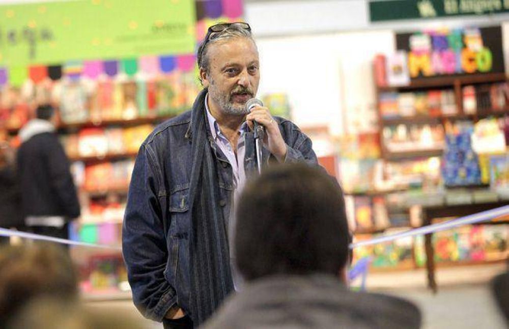 Reales: �Como el teatro Col�n no funciona bien, me hago cargo de volver�