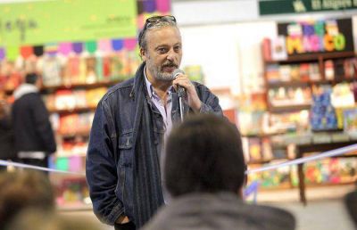 Reales: �Como el teatro Col�n no funciona bien, me hago cargo de volver�