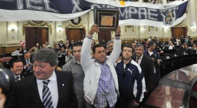 De la Sota cuestion� el premio de la Legislatura a La Fiel: "Una locura. No s� a qui�n se le ocurri�"