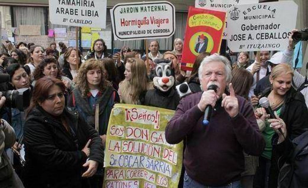 Para Daniele, la educaci�n municipal actual es la �peor de la historia�