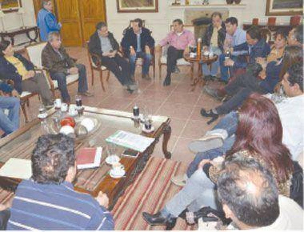 El Gobernador comprometi� a los diputados del PJ en la campa�a