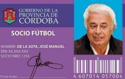 Tribuna pol�tica: la intervenci�n de De la Sota para que ingrese el p�blico visitante