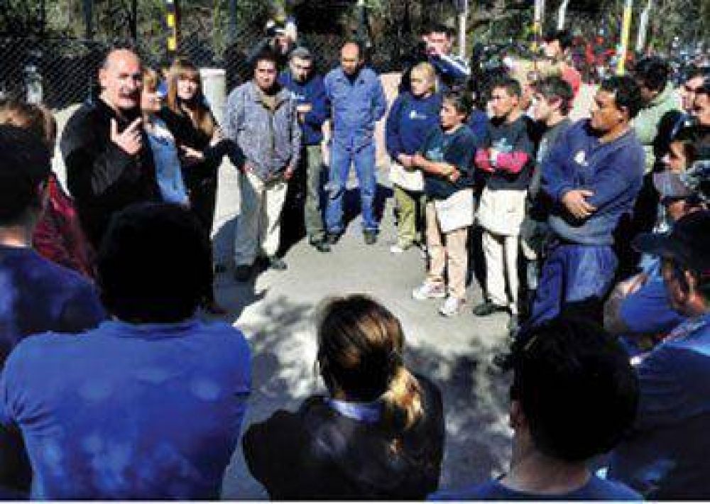 Yoma busca captar el voto de los trabajadores industriales