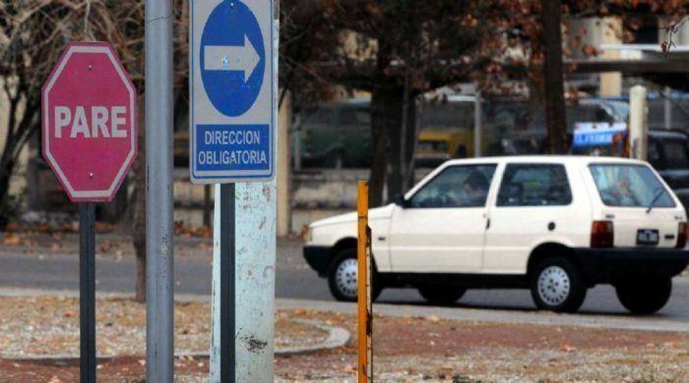 La rotonda de Besares acumula accidentes y reclamos