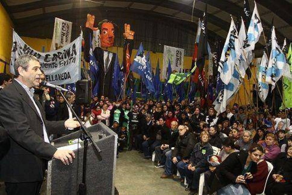 Avellaneda: Ferraresi present� la lista en instituciones locales