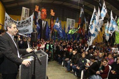 Avellaneda: Ferraresi present� la lista en instituciones locales