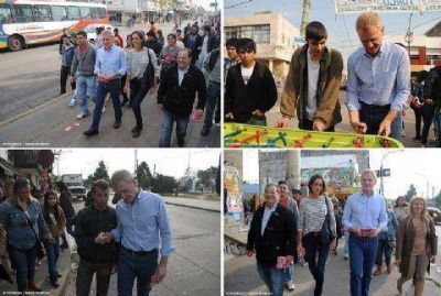 Francisco de Narv�ez cara a cara con los vecinos de Berisso