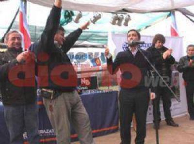 Santiague�os celebraron el �cumple� de la ciudad Capital en Berazategui