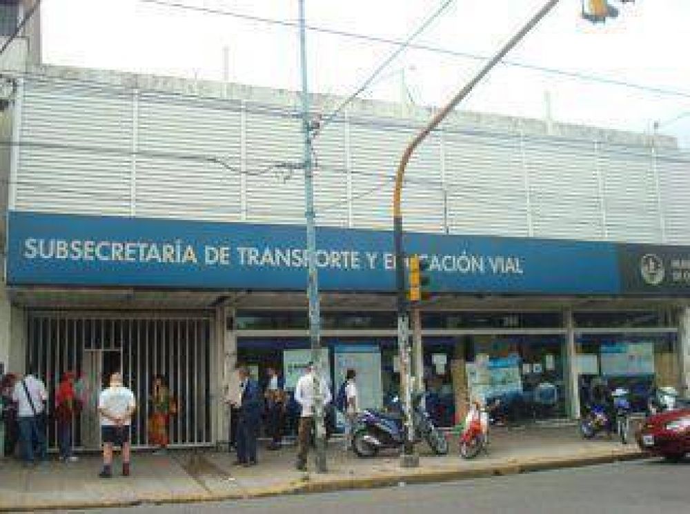 Registros de conducir: Hicieron audiometr�a "a mano" en la Subsecretar�a de Transportes