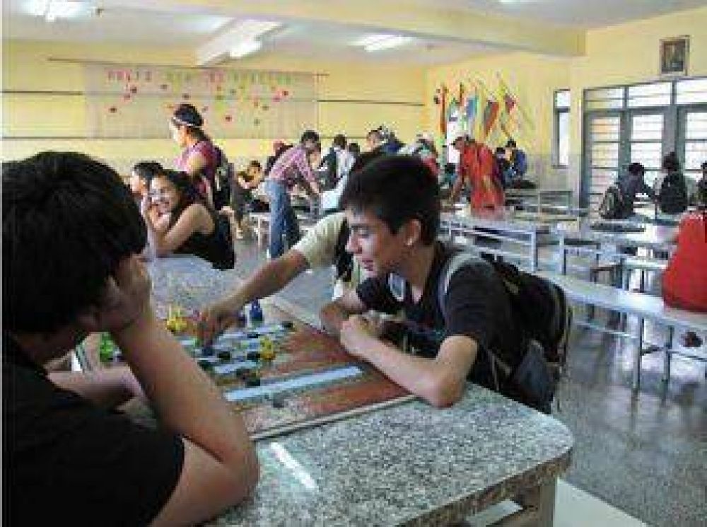 Ezpeleta sigue jugando con el Proyecto Jugar y Jugar
