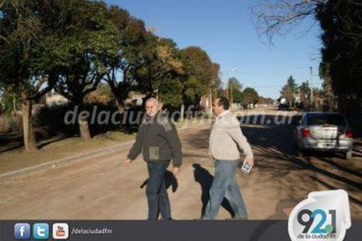 Los candidatos del FPCyS recorrieron el Barrio Jard�n 
