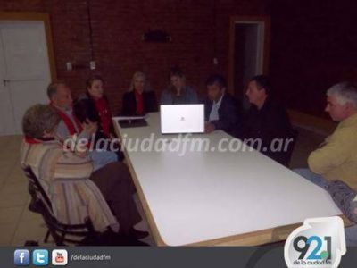 El Peronismo Federal se reuni� con los fomentistas del Barrio Jard�n