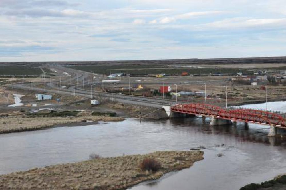 Trabajos de bacheo sobre puente G�er Aike