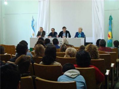 M�s de veinte vecinos recibieron pensiones