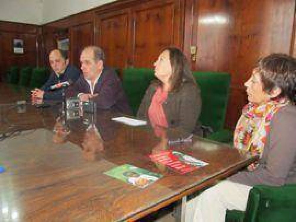 Pablo Zurro anunci� que mil quinientos chicos pehuajenses visitar�n "Tecn�polis"	