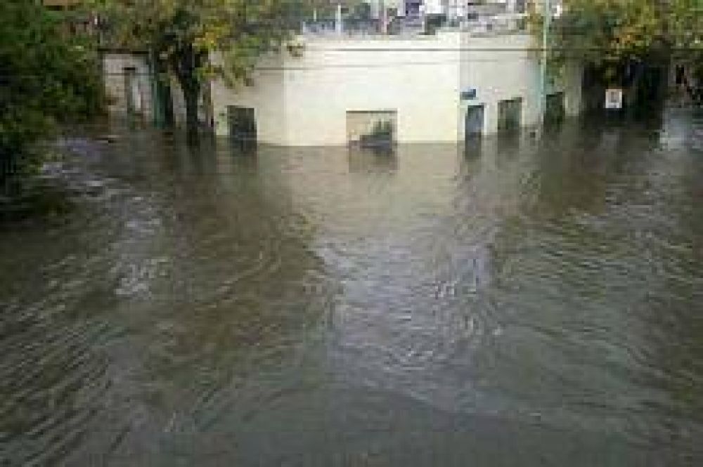 Denuncia penal a Macri y sus ministros por las inundaciones en Saavedra