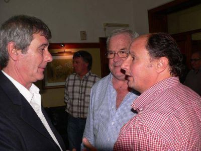 GUACONE EVAL�A SI CONCURRE A LA SESI�N EXTRAORDINARIA