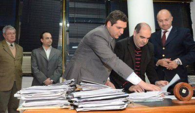 Mestre apura privatizaci�n de Tamse entre sospechas por acuerdo con dos empresas