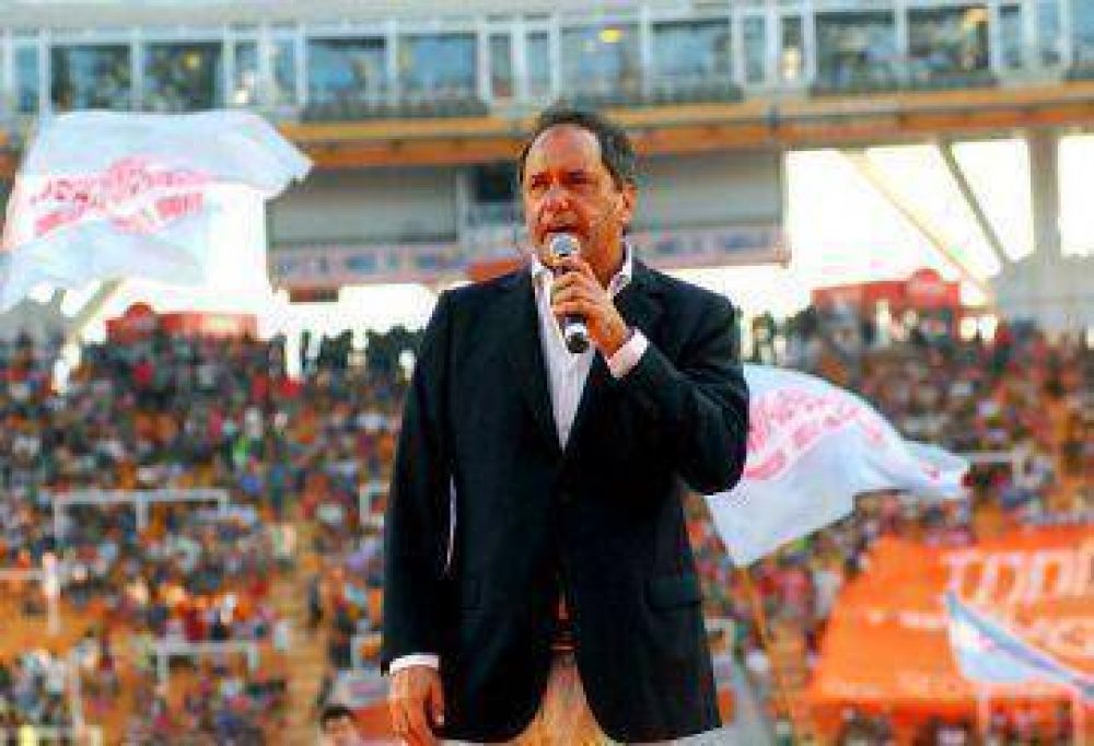 Los K del pa�s quieren "primavera Scioli"