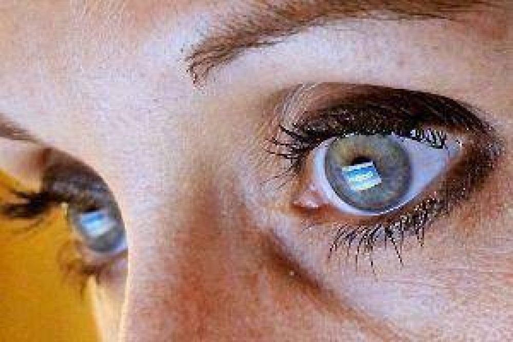 "Estoy viendo en internet c�mo degollarte", amenaz� ex pareja a joven bande�o