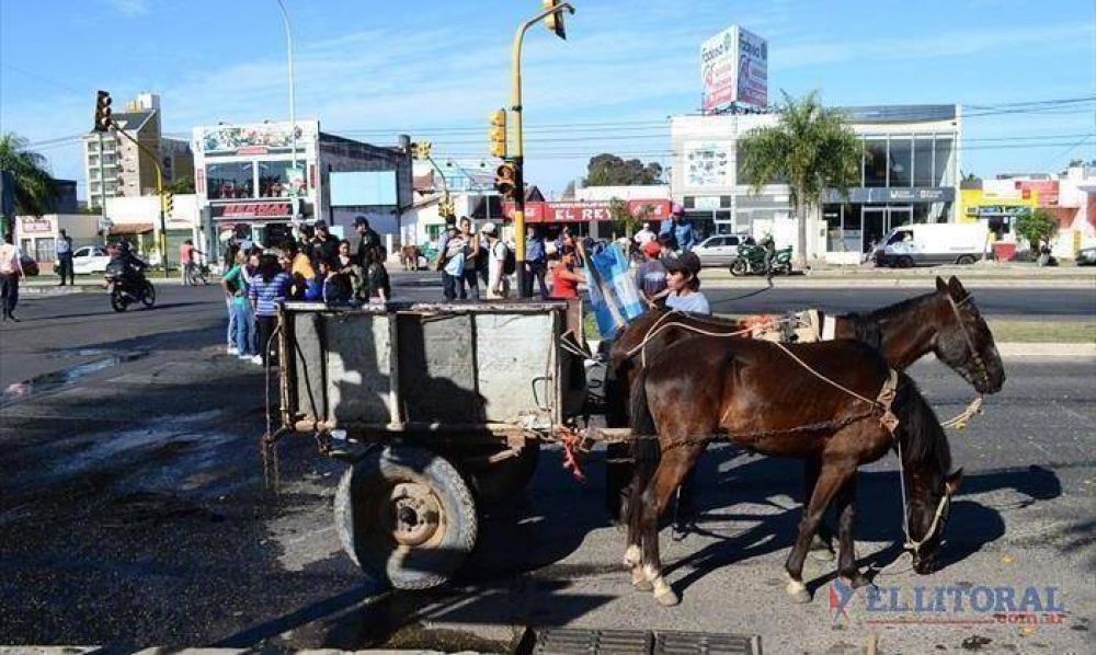 Tensi�n por piquete vecinal en reclamo de viviendas