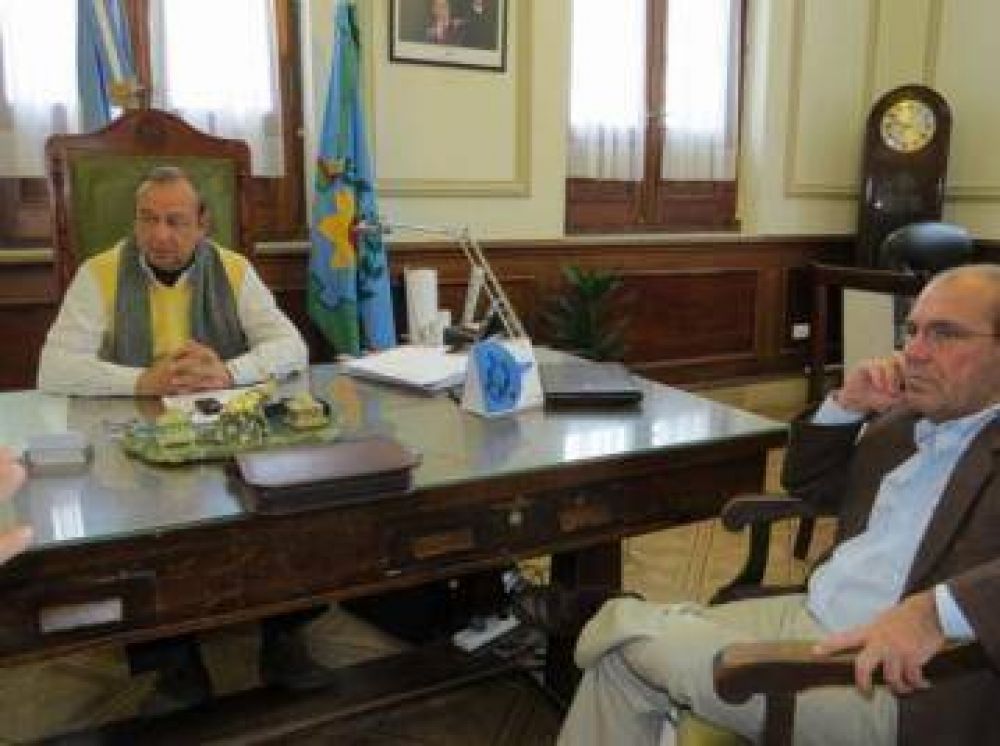 Ricardo M�cero, en recorrida de campa�a por Tres Arroyos