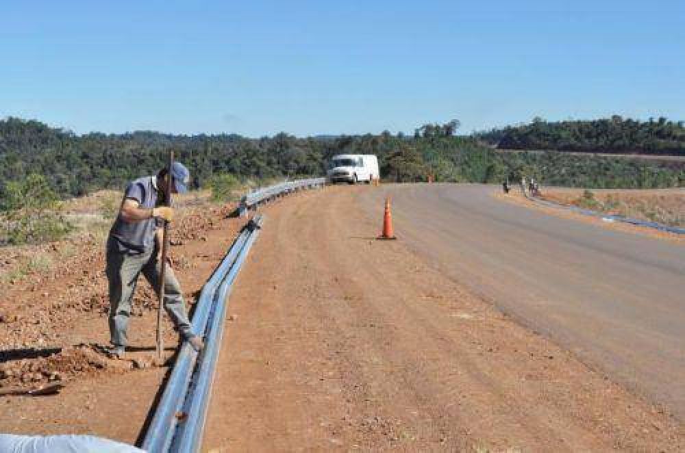 Ruta 14: concluyeron 22 kil�metros de obra b�sica y pavimento