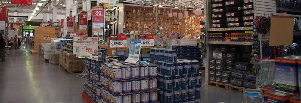 Mujer us� a sus dos peque�os hijos para robar en un hipermercado
