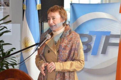 R�os asegur� que la unificaci�n de cuentas da �un clima favorable para discutir las soluciones de fondo que necesita el sistema�