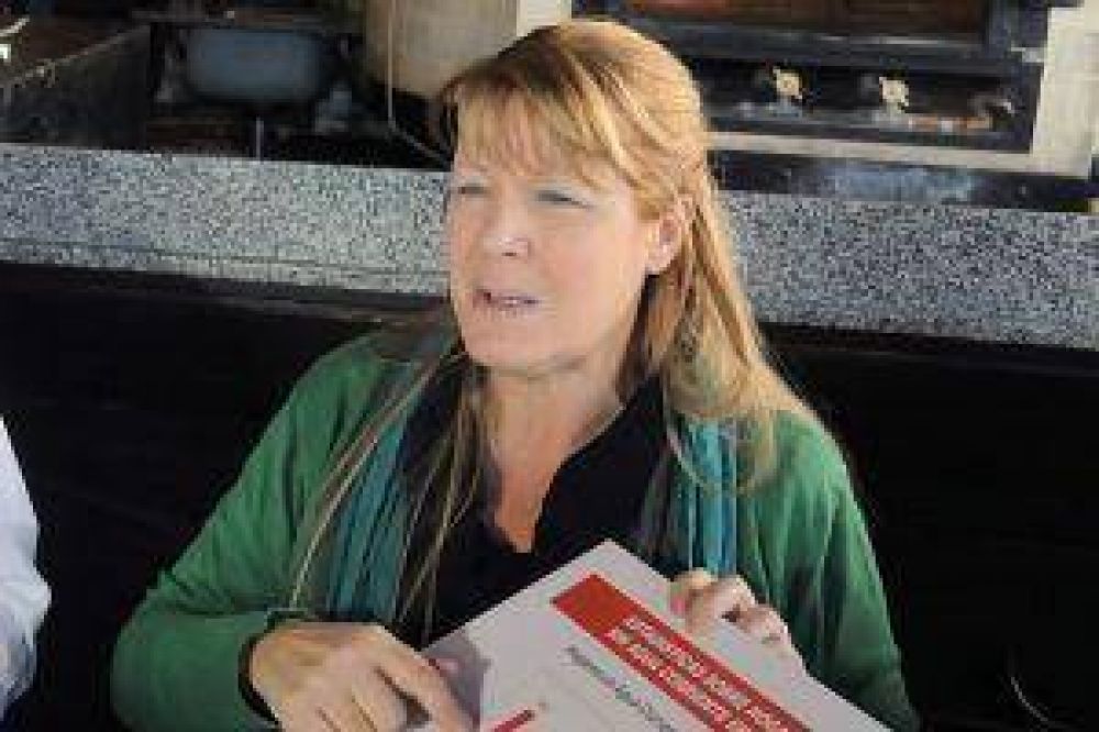 Para Stolbizer, Massa es "sonrisa permanente" y "discurso vac�o"