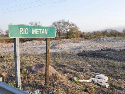 Productores le piden agua al gobernador