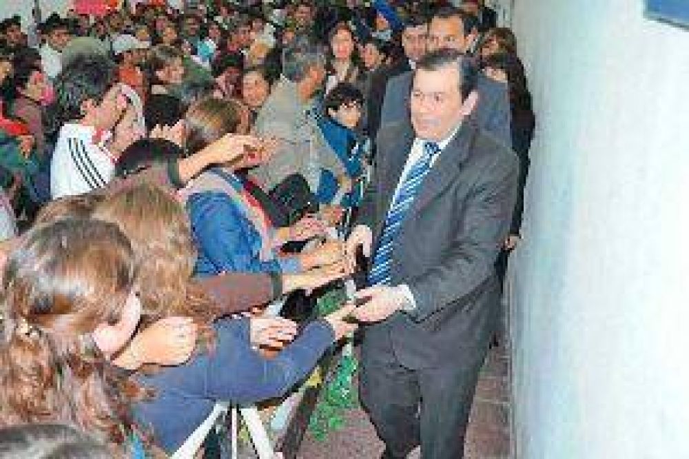El Frente C�vico despliega una amplia actividad pol�tica