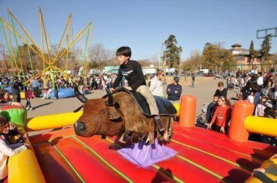 Carlos Paz regalar� tres mil juguetes en el �D�a del Ni�o�