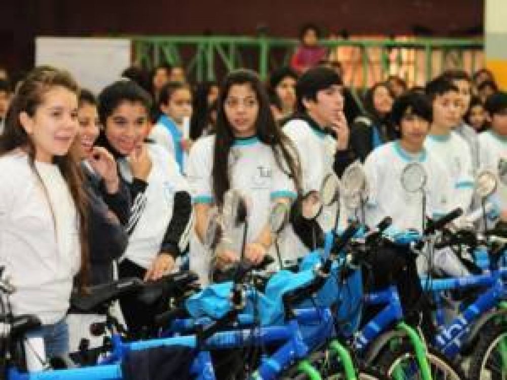 Plan TuBi: m�s alumnos recibieron sus bicicletas