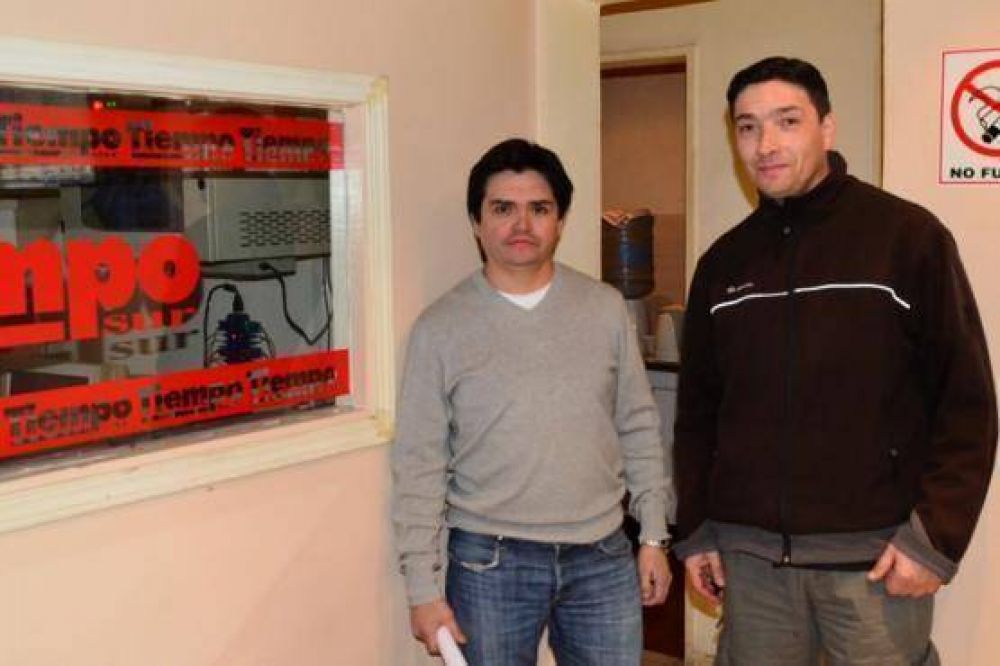 Dos taxistas devuelven dinero que encontraron tirado