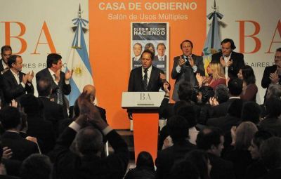 Scioli encabez� encuentro de "gesti�n y pol�tica"