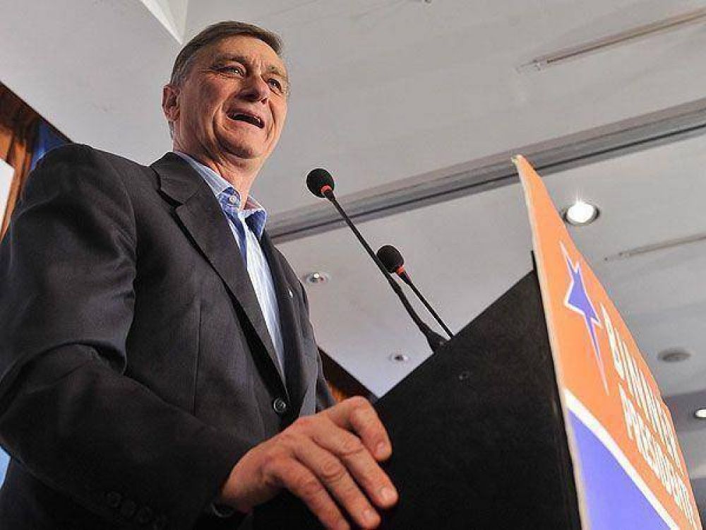 Binner: "En un pa�s normal, el Estado invierte en obras y servicios p�blicos"