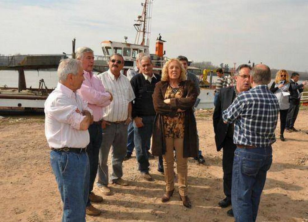Autoridades de la Arenera Vendaval invitaron a la Intendente Giroldi a recorrer el avance de obras