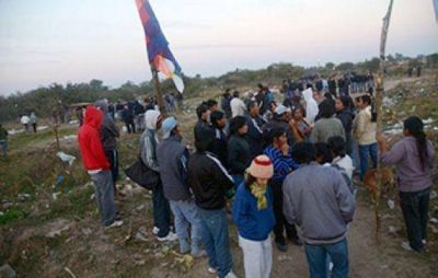 Organizaciones sociales esperan nueva reuni�n con el Gobernador por tierras