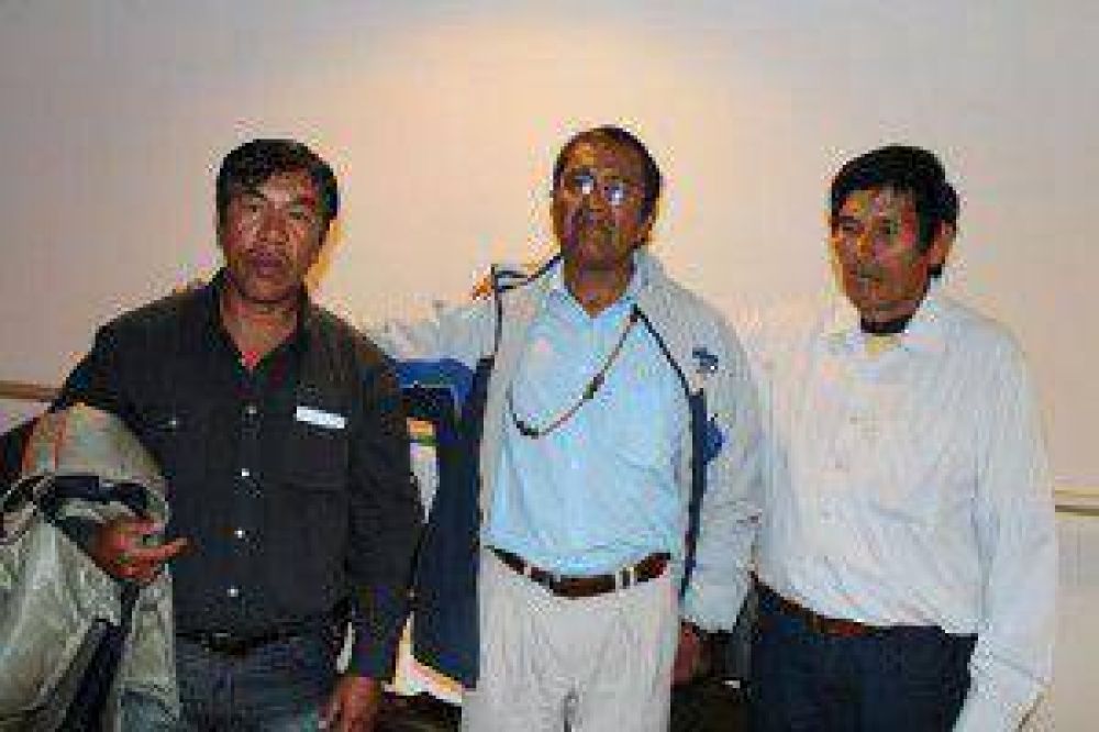 Caciques pilaga sit�an al gobernador Insfr�n como �el gran transformador de las pueblos ind�genas�