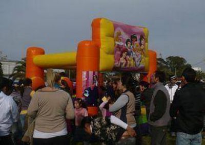 "D�a del Ni�o": Celebra "100% Vida"	