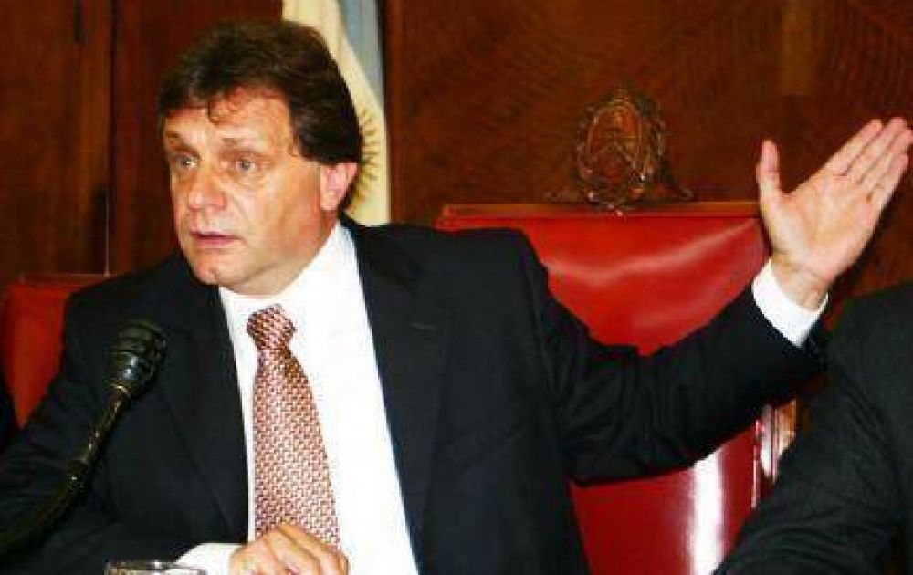 La UCR impugnar� a Pulti Senador ante el Juzgado Federal de la Plata